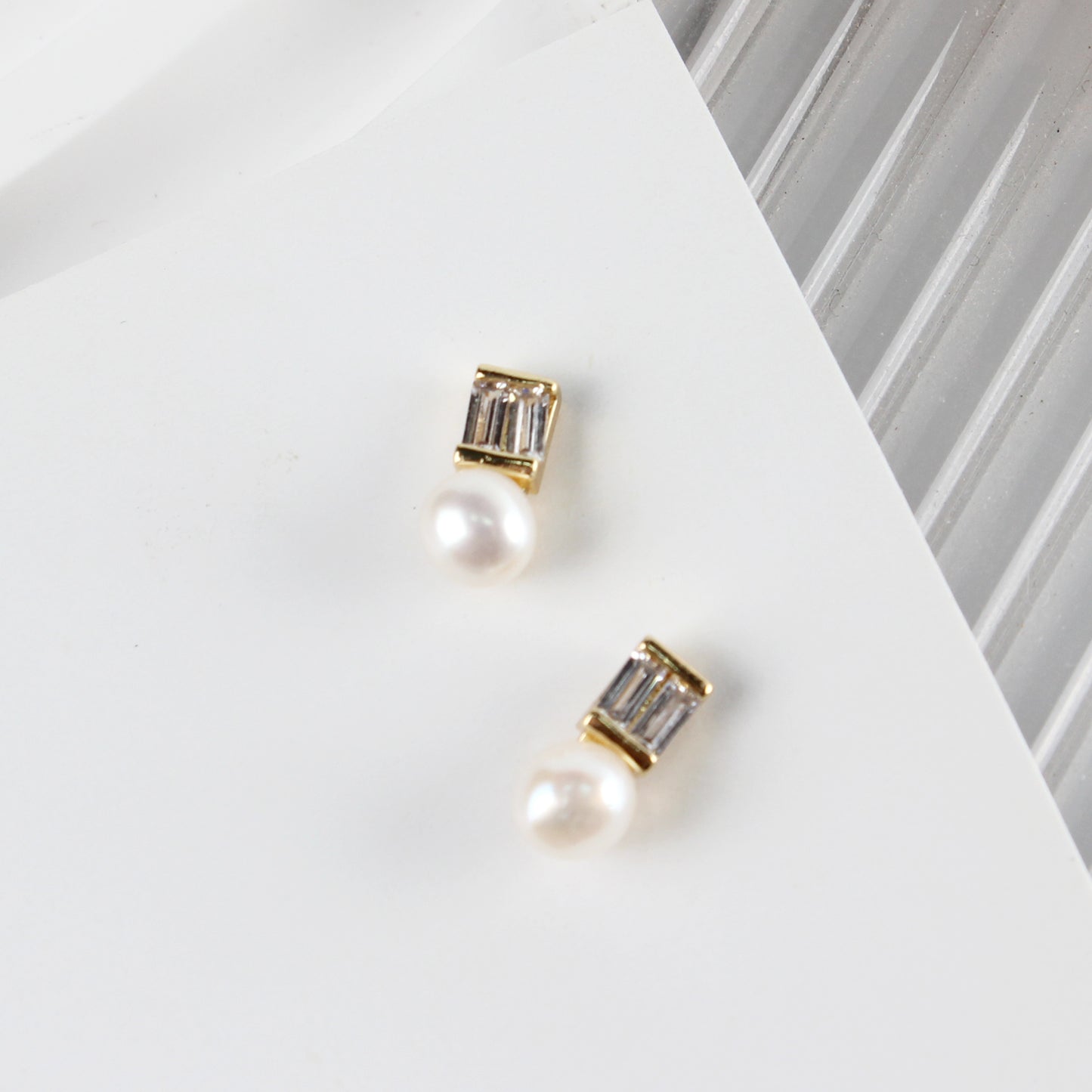 14K Gold-Plated Zirconia and Pearl Stud Earrings with 925 Silver Posts – Elegant Gift-Ready Jewelry for Young Women, Perfect for Parties, Balls and Birthdays