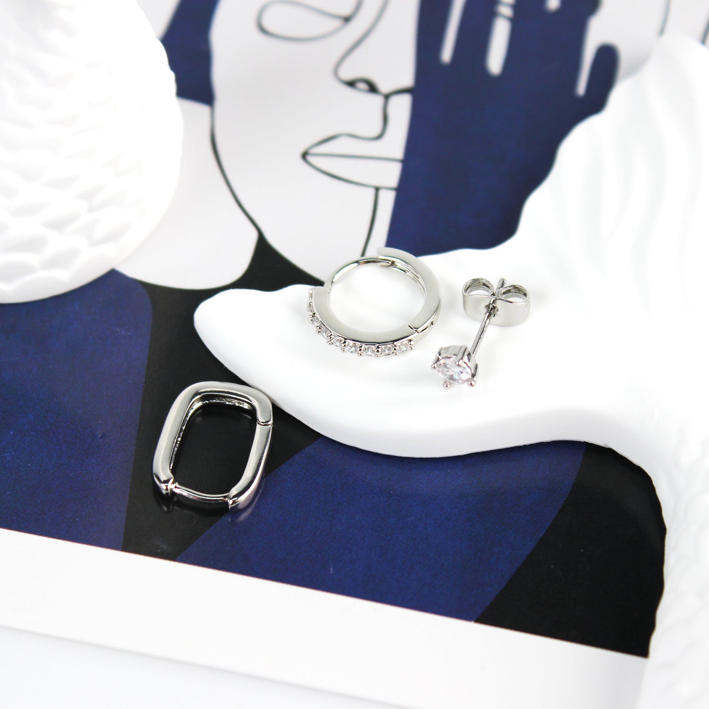 French Style Ear Clips in Stainless Steel with 925 Silver Posts – Elegant Earrings for Young Women, Ideal for Parties, Balls, Birthdays and Gift Giving in Gift Box