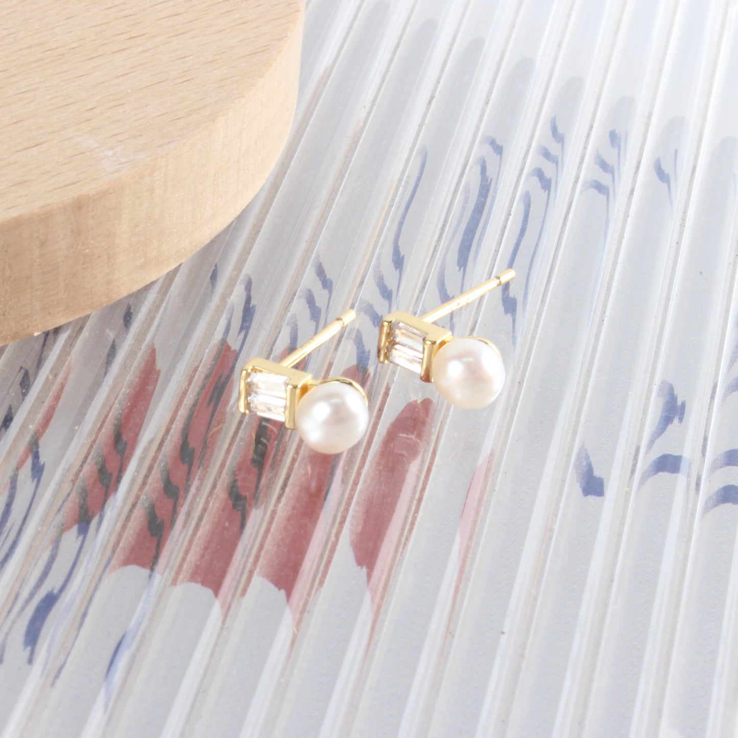 14K Gold-Plated Zirconia and Pearl Stud Earrings with 925 Silver Posts – Elegant Gift-Ready Jewelry for Young Women, Perfect for Parties, Balls and Birthdays