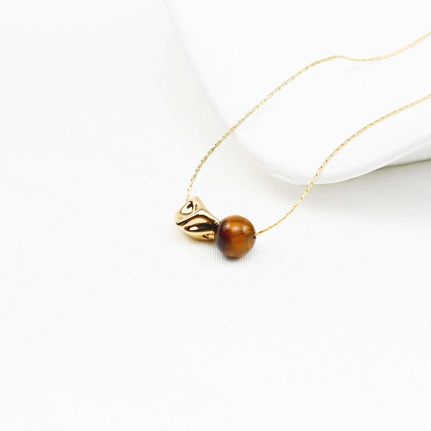 Geometric Tiger's Eye Necklace for Women – Golden Geometric Pendant with Fine Titanium Steel Chain, Ideal for Everyday & Special Occasions