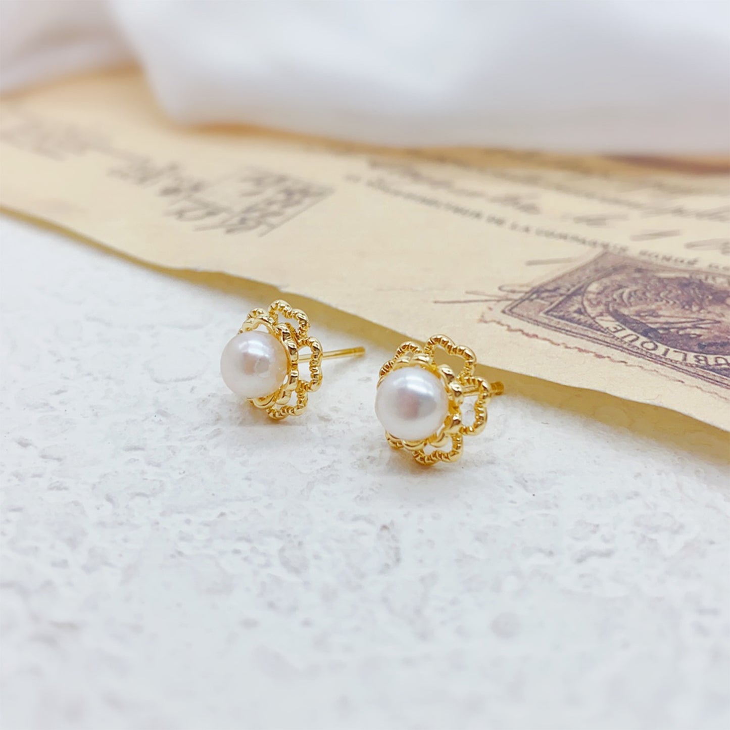 Licht & Schatten Rose Perlenohrringe – Elegante Blüten mit schimmernder Perle 🌹✨