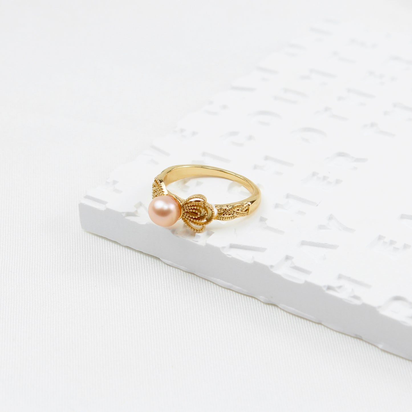 Chinesischer Schmetterlings Perlenring – Offener Verstellbarer Ring, 14K Vergoldet mit Süßwasserperle, Eleganter Damenring