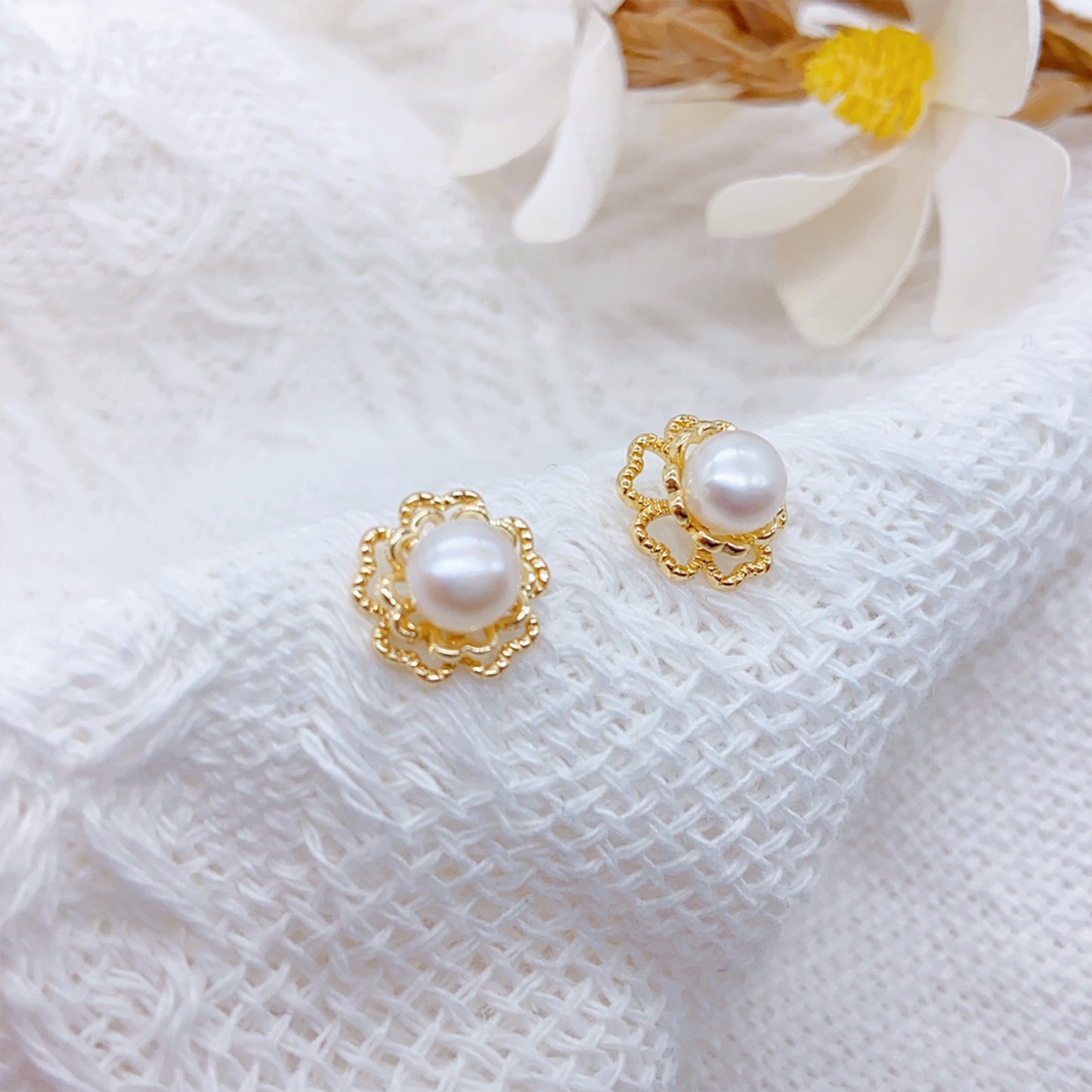 Licht & Schatten Rose Perlenohrringe – Elegante Blüten mit schimmernder Perle 🌹✨