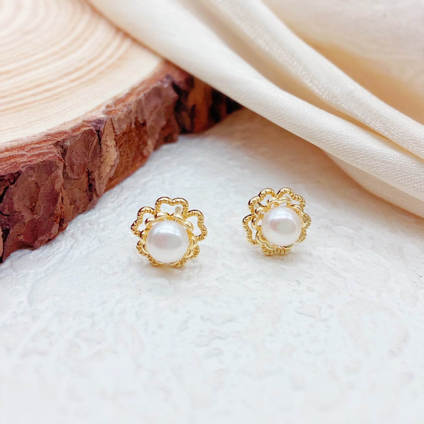 Licht & Schatten Rose Perlenohrringe – Elegante Blüten mit schimmernder Perle 🌹✨