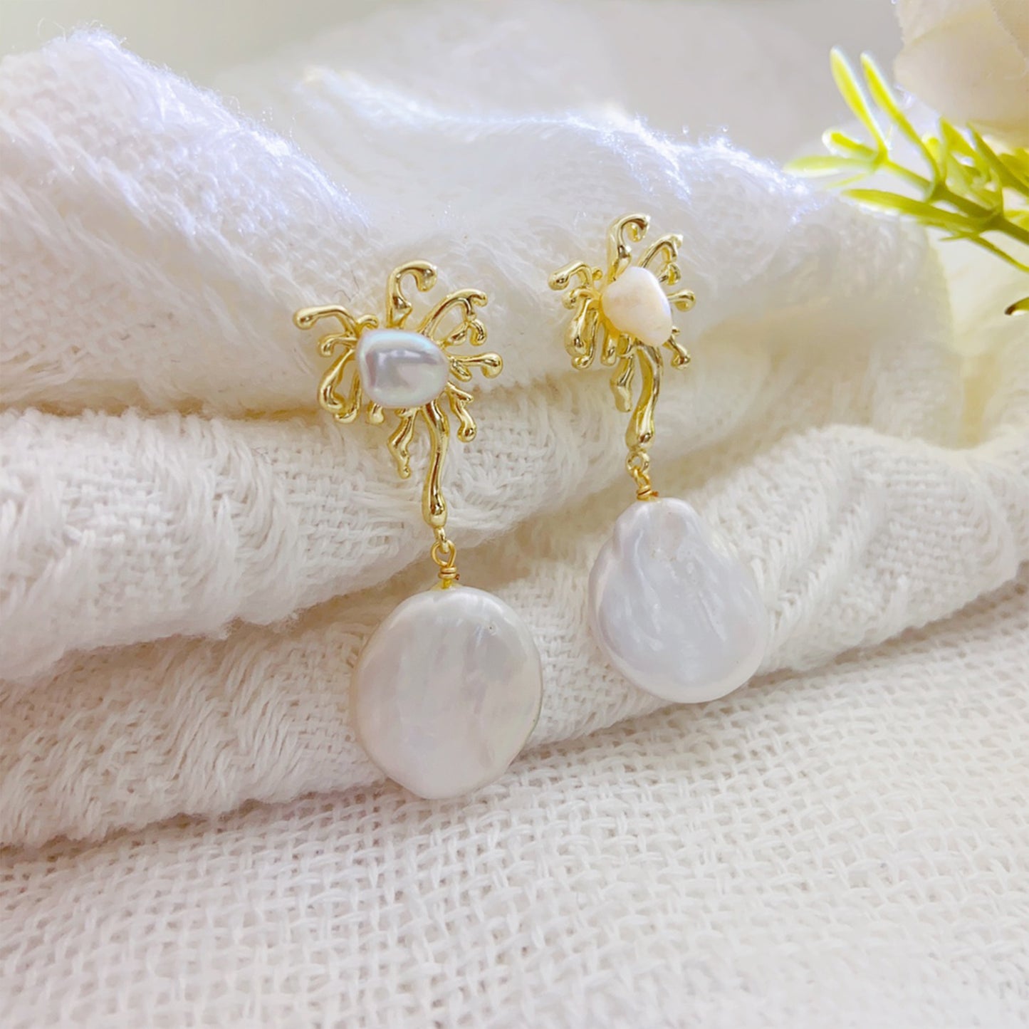 Barock Perlenohrring – Unregelmäßige Süßwasserperle, 14K vergoldet, 925 Silberstift, eleganter hypoallergener Ohrstecker für Frauen