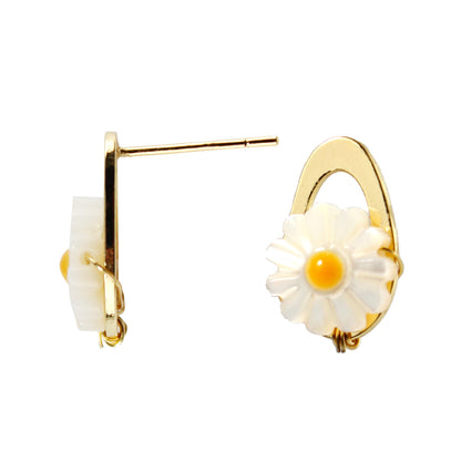 14K Gold-Plated Daisy Earrings with Mother-of-Pearl and 925 Silver Posts – Elegant Floral Studs for Young Women, Perfect for Parties and Daily Wear