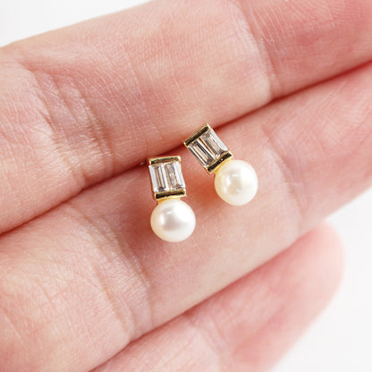 14K Gold-Plated Zirconia and Pearl Stud Earrings with 925 Silver Posts – Elegant Gift-Ready Jewelry for Young Women, Perfect for Parties, Balls and Birthdays
