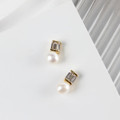 14K Gold-Plated Zirconia and Pearl Stud Earrings with 925 Silver Posts – Elegant Gift-Ready Jewelry for Young Women, Perfect for Parties, Balls and Birthdays