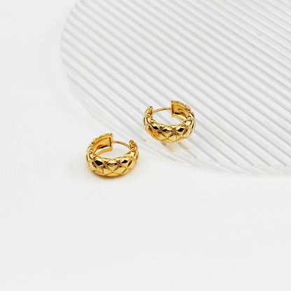 Large Gold Rhombus Hoop Earrings – 1.8 cm Geometric Design for Women, Ideal for Everyday & Special Occasions