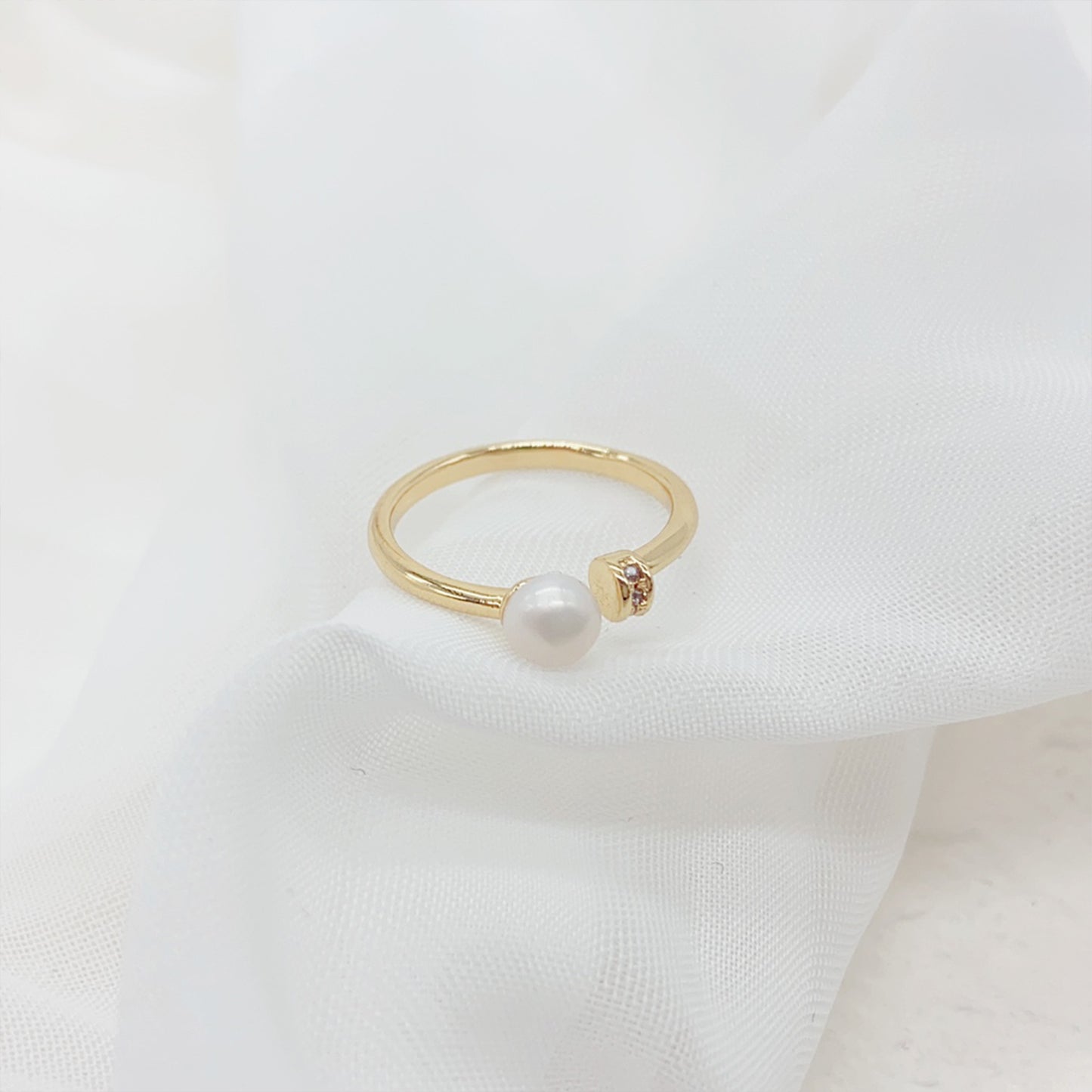Minimalistischer Perlenring – Einstellbar, Süßwasserperle, 14K Vergoldet, Eleganter & Verstellbarer Schmuck für Damen