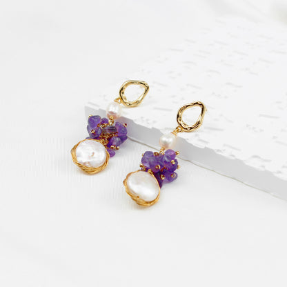 Violette Trauben-Perlenohrringe – 14K Vergoldet, Barockstil mit Süßwasserperlen & Kristallen, Eleganter Schmuck für Feste & Partys