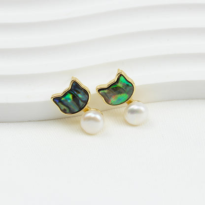 Fantasia Katze Perlen Ohrstecker – Abalone Katzenkopf mit Süßwasserperle, 14K vergoldet & 925 Silberstecker, süßes hypoallergenes Design für junge Frauen