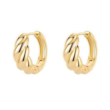 Gold Croissant-Design Stud Earrings – Large 1.8 cm, 925 Silver Stems, Simple & Elegant