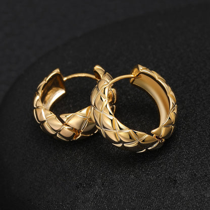 Large Gold Rhombus Hoop Earrings – 1.8 cm Geometric Design for Women, Ideal for Everyday & Special Occasions